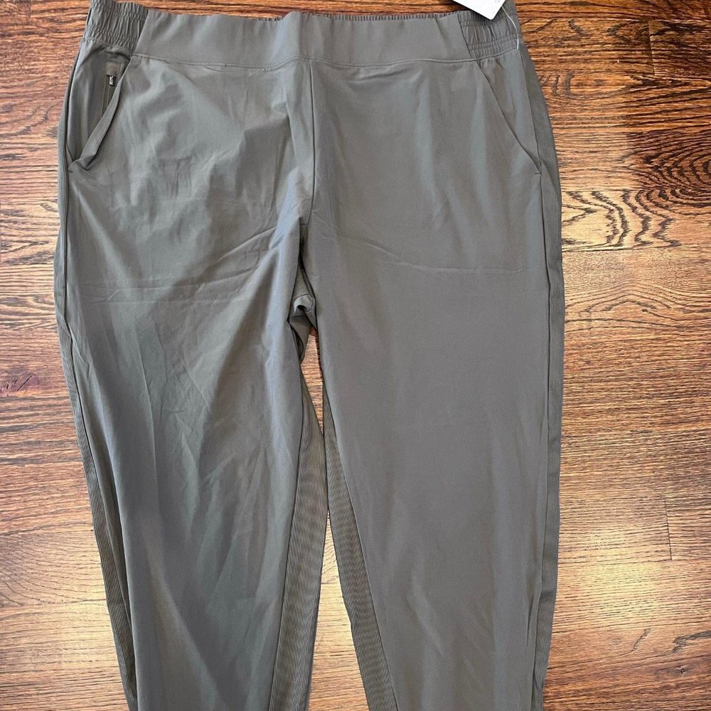 Athleta olive green jogger pants, size 24, never worn